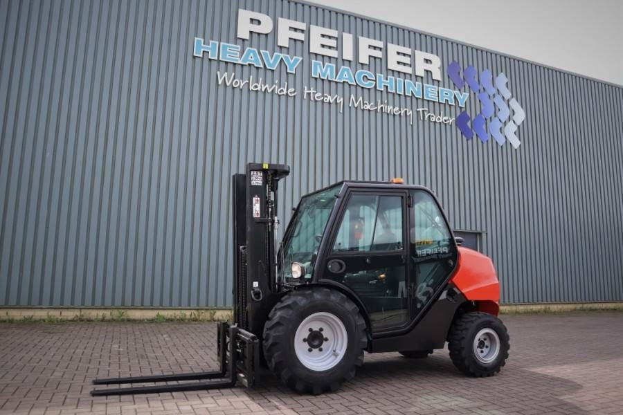 Manitou MC25-4 Valid Inspection, *Guarantee, Diesel, 4x4 D  - Rough terrain forklift: picture 1 Manitou MC25-4 Valid Inspection, *Guarantee, Diesel, 4x4 D  - Rough terrain forklift: picture 1