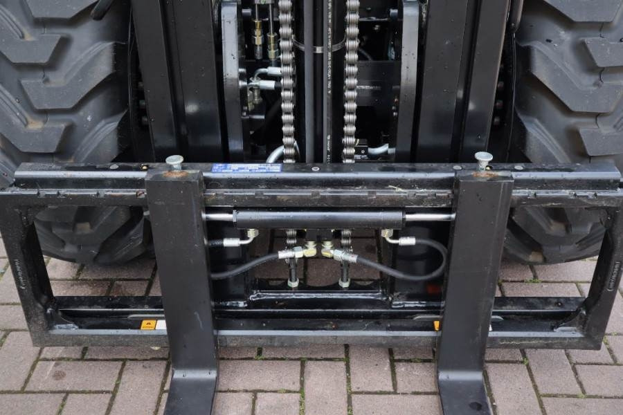 Manitou MC25-4 Valid Inspection, *Guarantee, Diesel, 4x4  - Rough terrain forklift: picture 4 Manitou MC25-4 Valid Inspection, *Guarantee, Diesel, 4x4  - Rough terrain forklift: picture 4