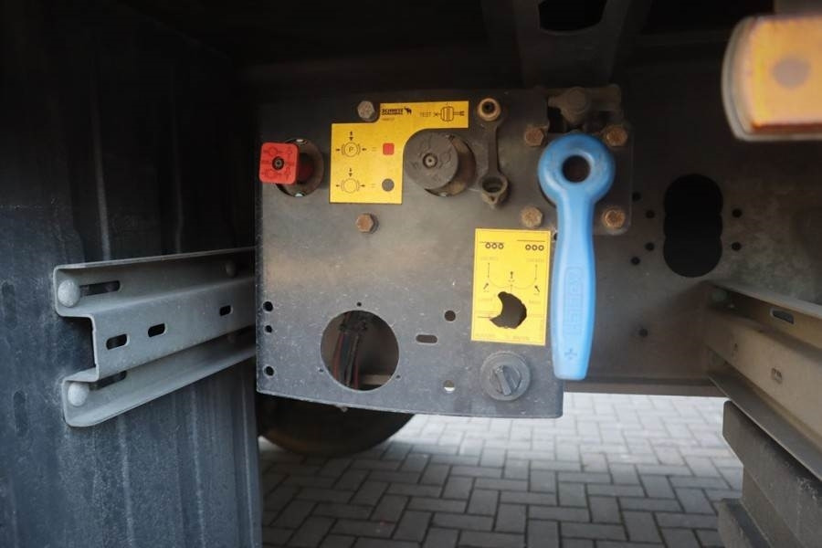 Schmitz CARG SCB3ST CoC Documents, TuV Loading Certificate  - Curtainsider trailer: picture 4 Schmitz CARG SCB3ST CoC Documents, TuV Loading Certificate  - Curtainsider trailer: picture 4