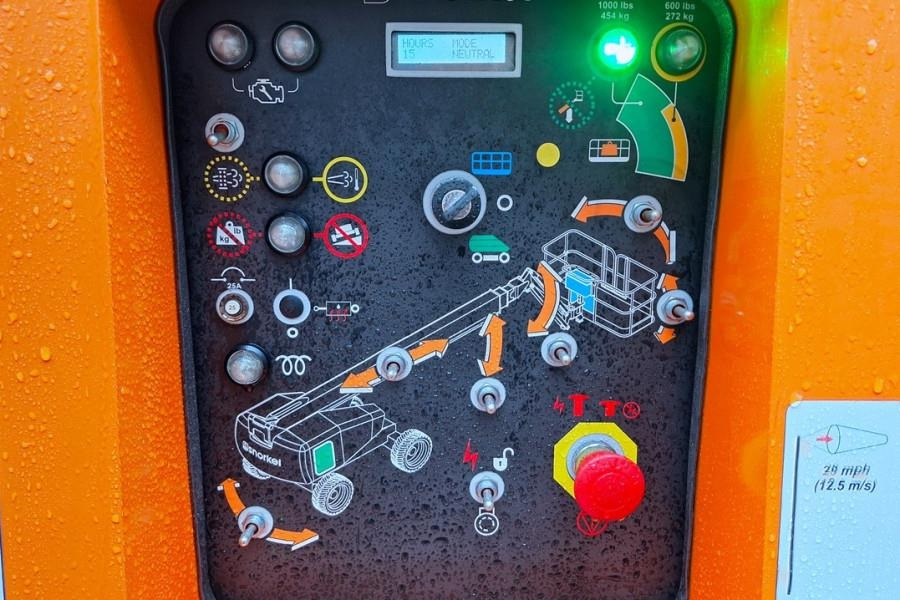 Snorkel 660SJ Valid Inspection, *Guarantee! CE, Diesel, 4x - Telescopic boom: picture 5 Snorkel 660SJ Valid Inspection, *Guarantee! CE, Diesel, 4x - Telescopic boom: picture 5