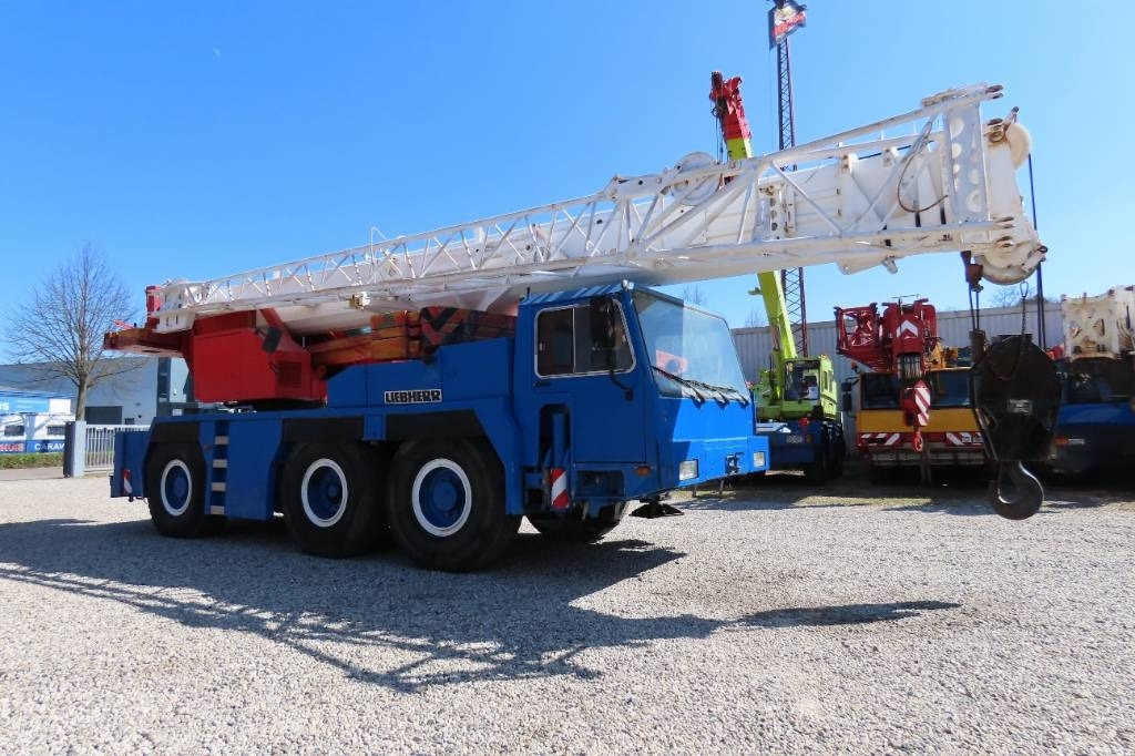 Liebherr LTM 1050-1 - All terrain crane: picture 2 Liebherr LTM 1050-1 - All terrain crane: picture 2