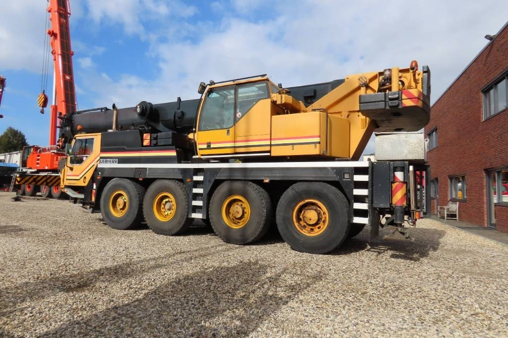 Liebherr LTM 1060-2 - All terrain crane: picture 4 Liebherr LTM 1060-2 - All terrain crane: picture 4