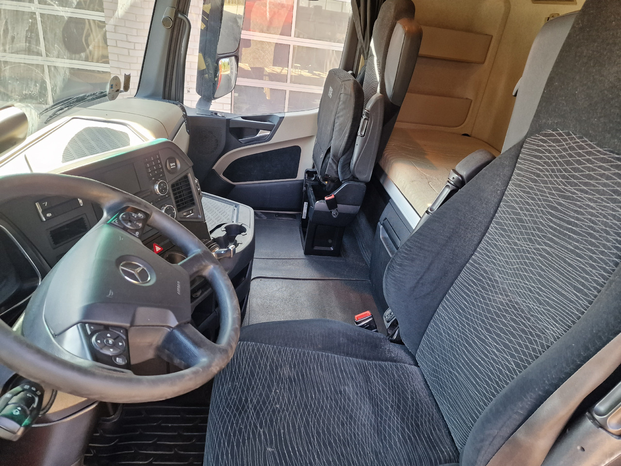 MERCEDES-BENZ 1845 Retarder Actros - Tractor unit: picture 5 MERCEDES-BENZ 1845 Retarder Actros - Tractor unit: picture 5
