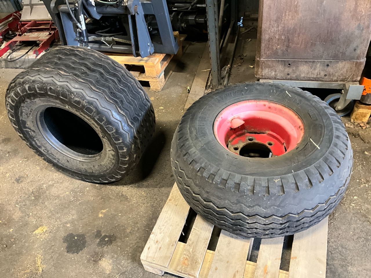 Däck 400/60-15,5 Trelleborg, Multistar Twin578, IMP-04 Super och fälg 2st - Tire for Construction machinery: picture 1 Däck 400/60-15,5 Trelleborg, Multistar Twin578, IMP-04 Super och fälg 2st - Tire for Construction machinery: picture 1