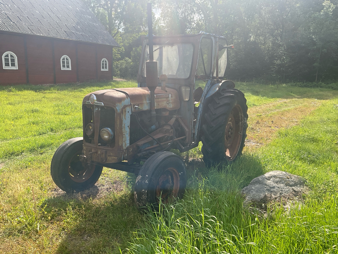 Fordson Super Major - Farm tractor: picture 1 Fordson Super Major - Farm tractor: picture 1