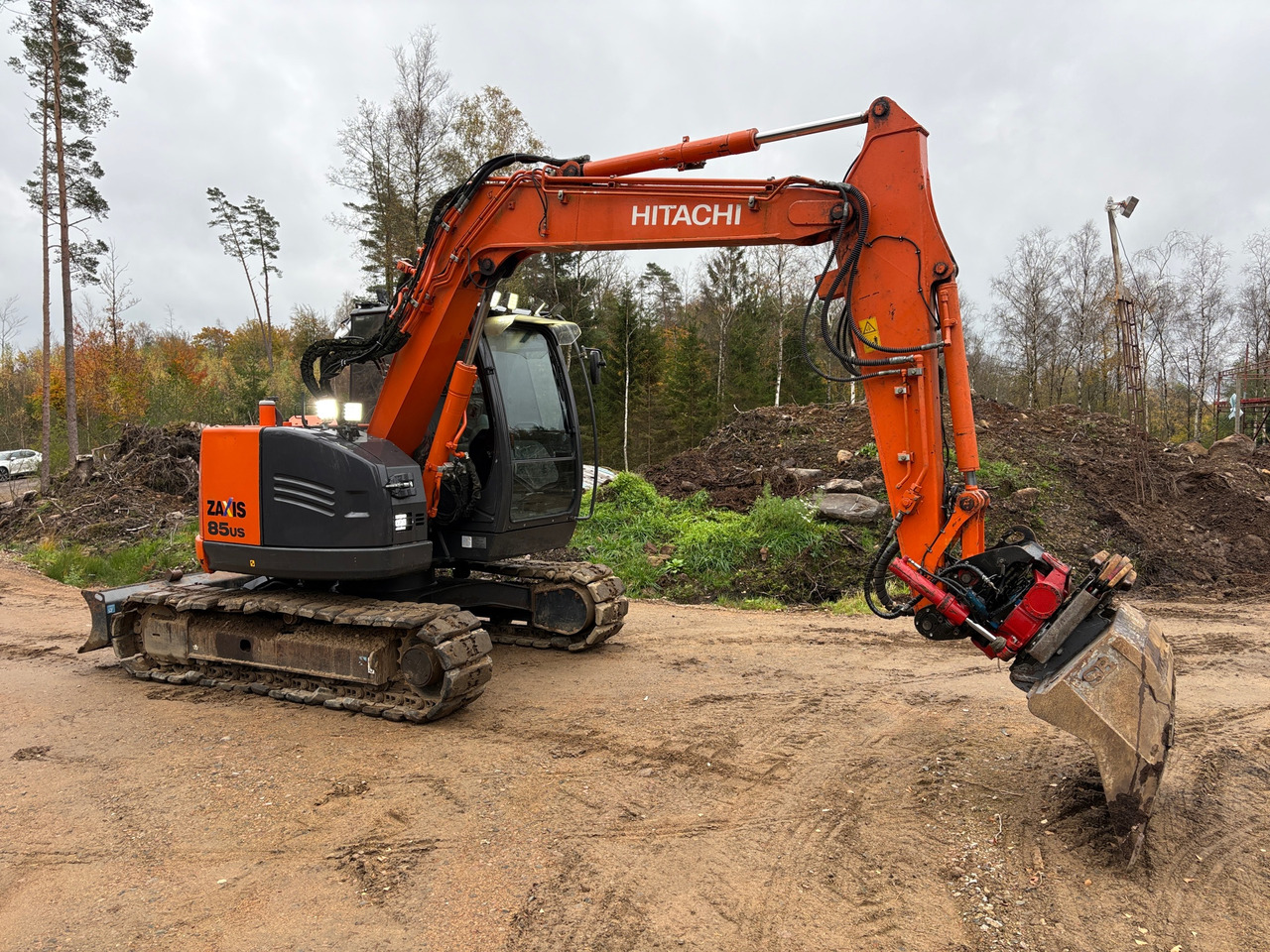 Hitachi ZX85US-5A - Excavator: picture 1 Hitachi ZX85US-5A - Excavator: picture 1