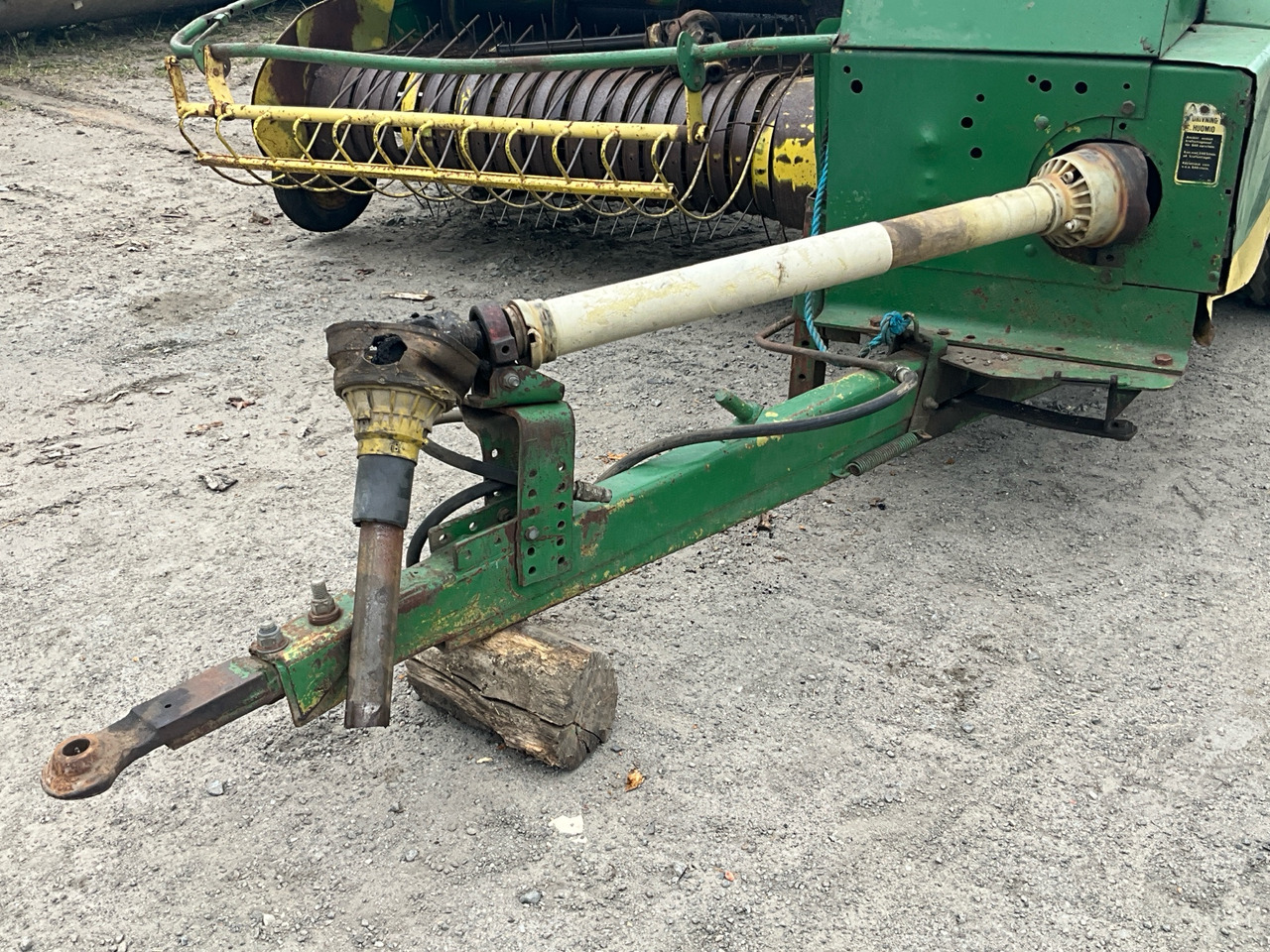 John Deere 456 - Round baler: picture 1 John Deere 456 - Round baler: picture 1