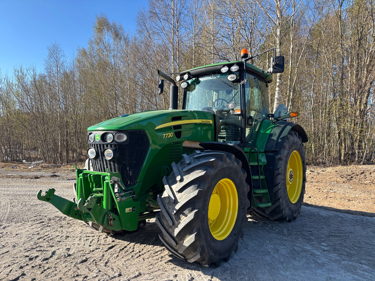John Deere 7730 - Farm tractor: picture 1 John Deere 7730 - Farm tractor: picture 1