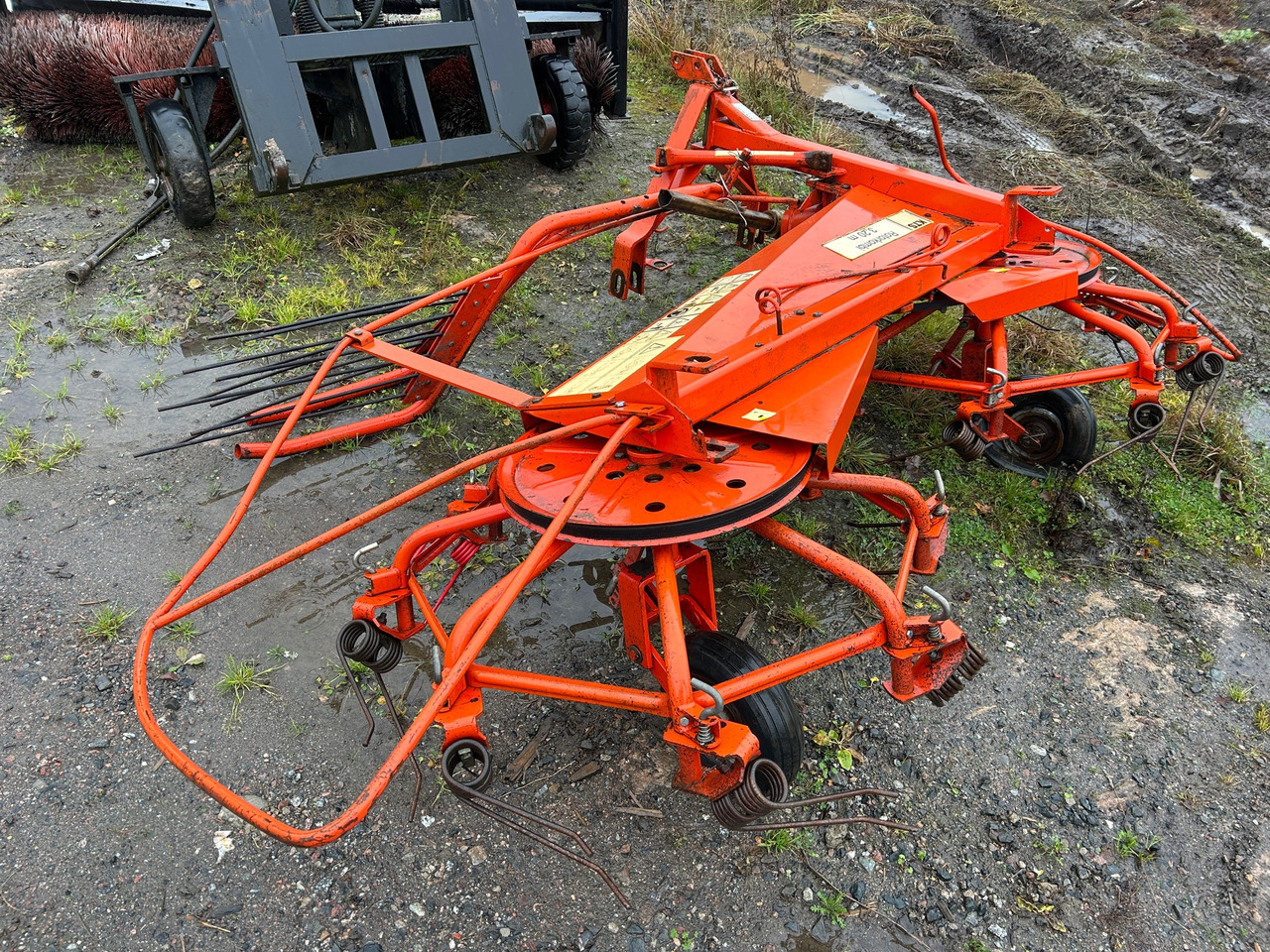 K.T.S RGV-3.2 - Tedder/ Rake: picture 1 K.T.S RGV-3.2 - Tedder/ Rake: picture 1