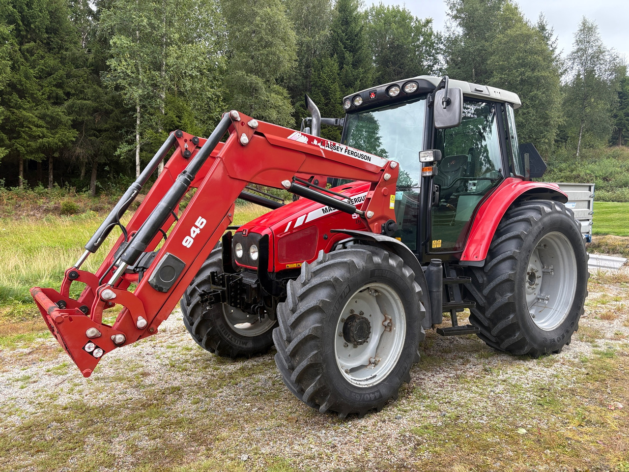 Massey Ferguson 5455 - Farm tractor: picture 1 Massey Ferguson 5455 - Farm tractor: picture 1