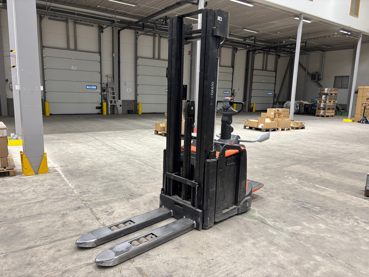 Toyota SPE160L - Material handling equipment: picture 1 Toyota SPE160L - Material handling equipment: picture 1