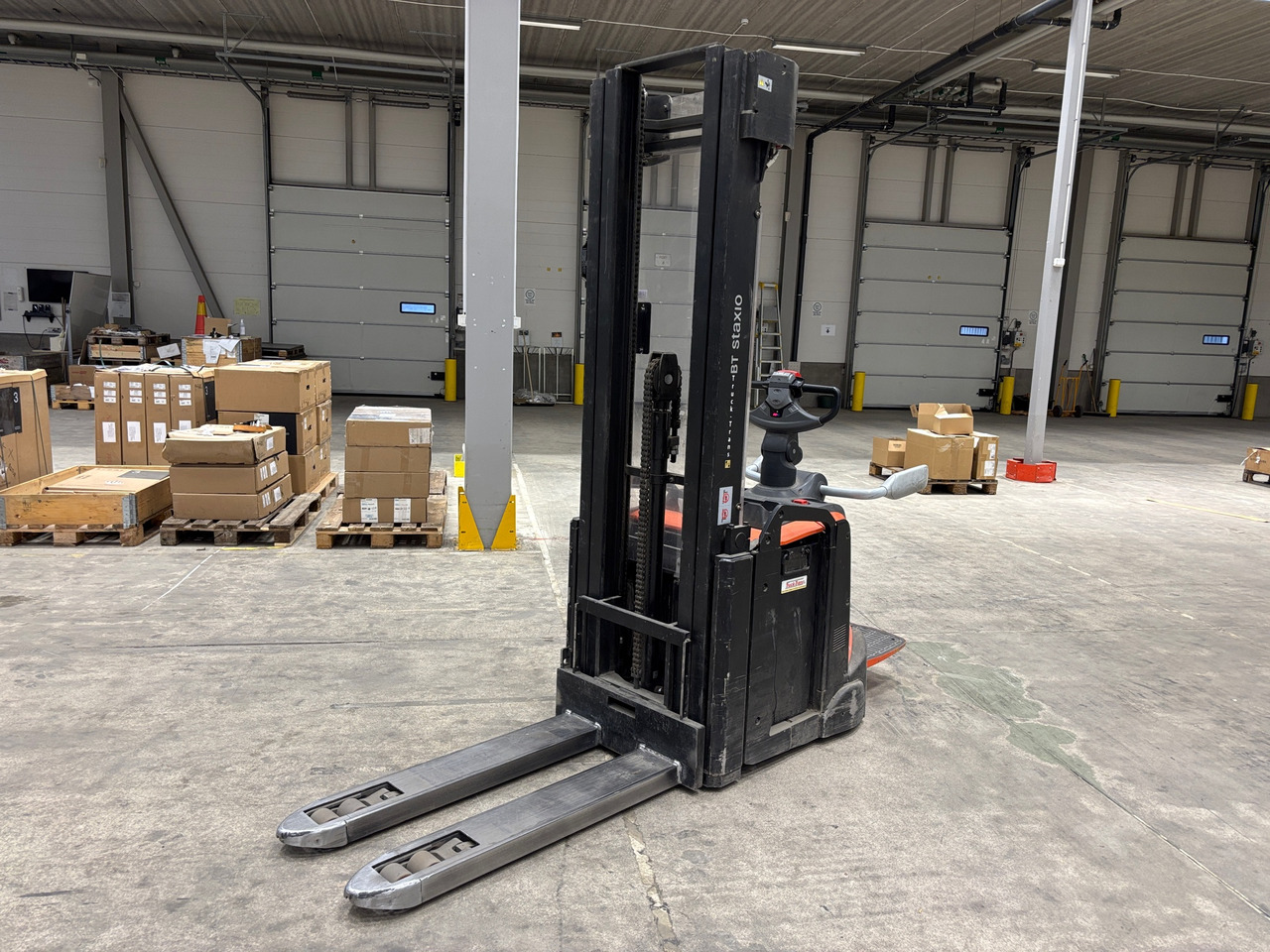 Toyota SPE160L - Material handling equipment: picture 1 Toyota SPE160L - Material handling equipment: picture 1