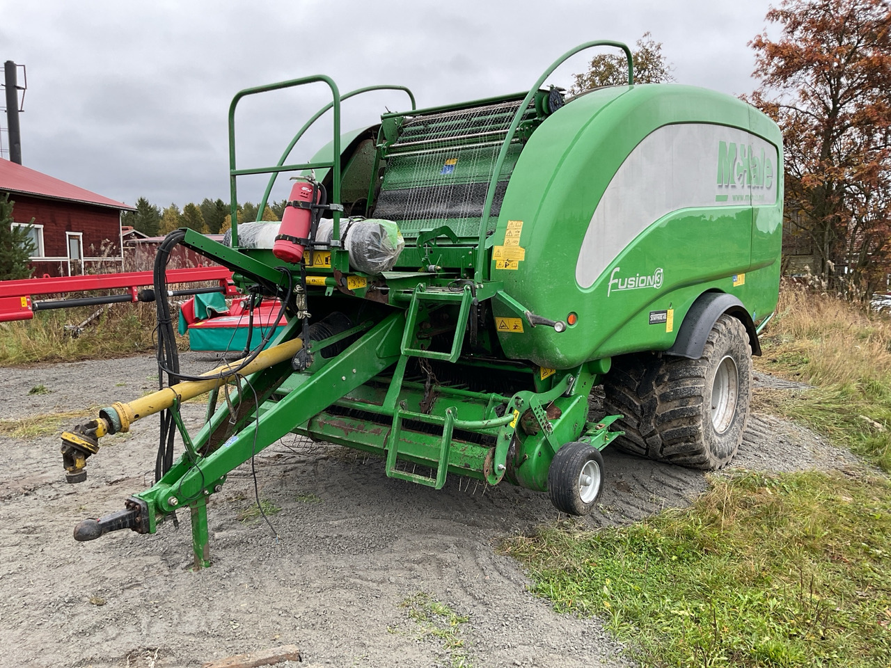 McHale Fusion 3 - Round baler: picture 1 McHale Fusion 3 - Round baler: picture 1