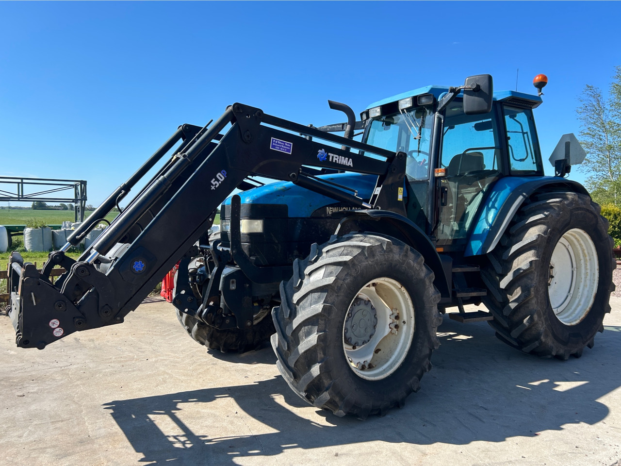 New Holland 8360 - Farm tractor: picture 1 New Holland 8360 - Farm tractor: picture 1
