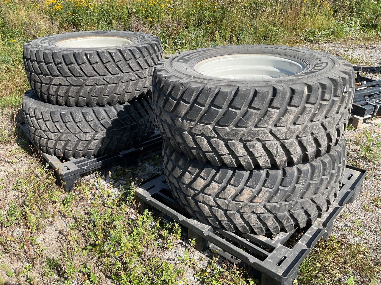 Nokian TRI 2 - Tire for Construction machinery: picture 1 Nokian TRI 2 - Tire for Construction machinery: picture 1