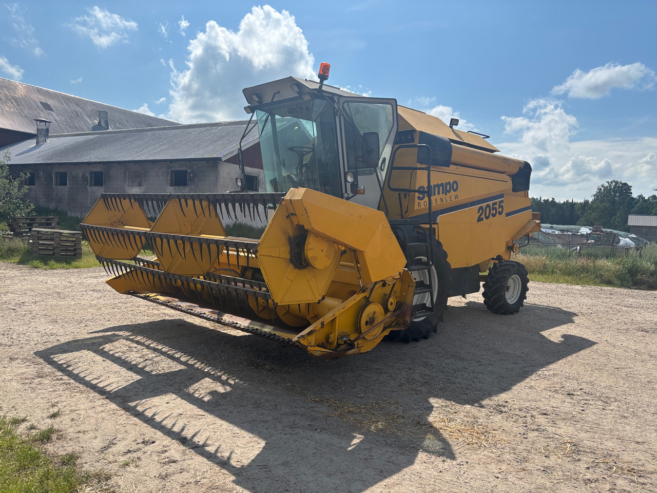 Sampo 2055 - Combine harvester: picture 1 Sampo 2055 - Combine harvester: picture 1