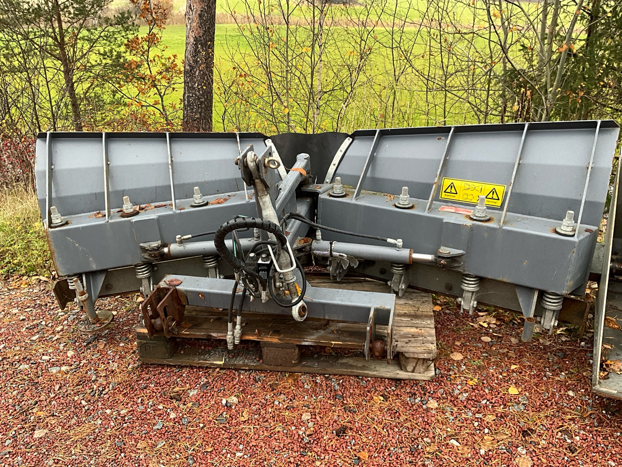 Siringe T2400 - Snow plough: picture 1 Siringe T2400 - Snow plough: picture 1