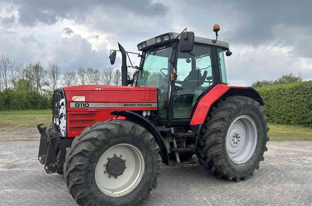 Massey Ferguson 8110 dynashift - Farm tractor: picture 1 Massey Ferguson 8110 dynashift - Farm tractor: picture 1