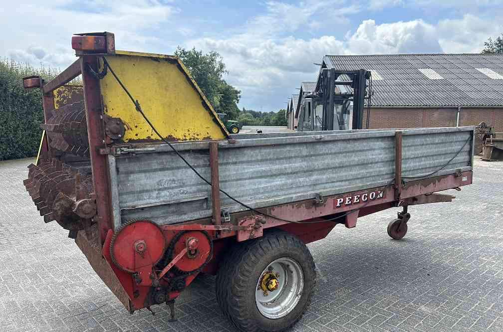 Peecon mestwagen, mestverspreider - Manure spreader: picture 4 Peecon mestwagen, mestverspreider - Manure spreader: picture 4