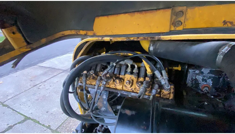 Crawler excavator Hyundai Robex R55-7: picture 16
