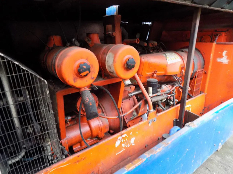 Air compressor Ingersoll Rand Ingersoll rand P175W compressor met deutz P175W compressor met deutz: picture 6