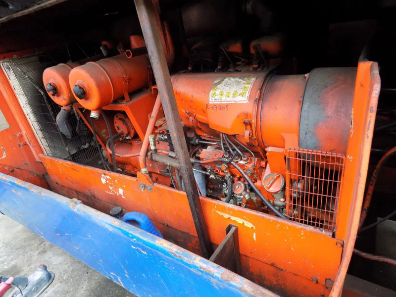 Air compressor Ingersoll Rand Ingersoll rand P175W compressor met deutz P175W compressor met deutz: picture 9