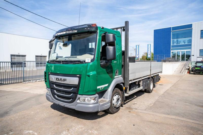 DAF LF 180 (10T.) - Dropside/ Flatbed truck: picture 1 DAF LF 180 (10T.) - Dropside/ Flatbed truck: picture 1