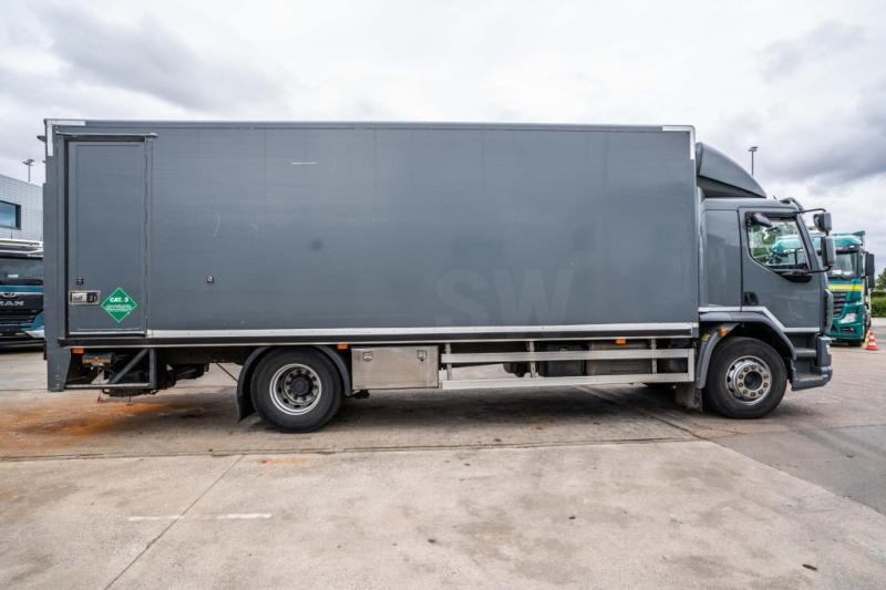 DAF LF 55.220(19 T-E6 )+DHOLLANDIA 2TON - Box truck: picture 3 DAF LF 55.220(19 T-E6 )+DHOLLANDIA 2TON - Box truck: picture 3