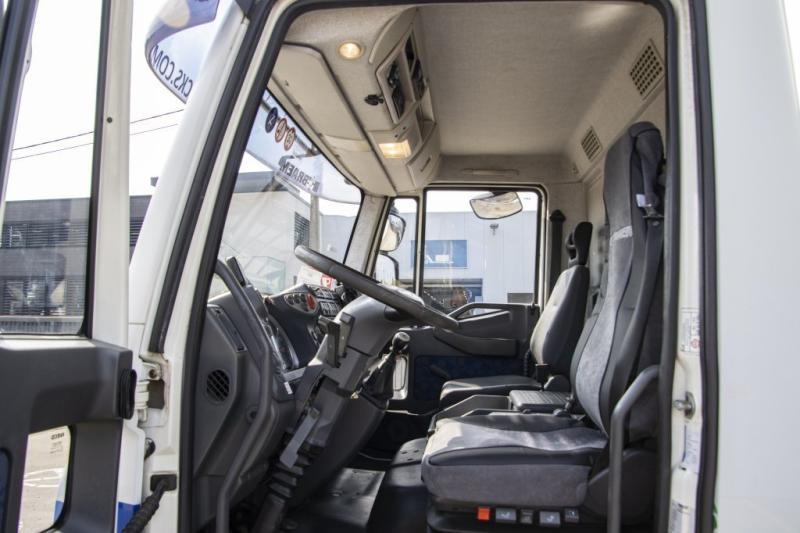 Iveco EUROCARGO 90E18- E5 +Porte-bagages réglable - Box truck: picture 5 Iveco EUROCARGO 90E18- E5 +Porte-bagages réglable - Box truck: picture 5