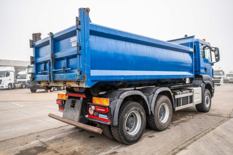 MAN TGS 33.420 BB (containerbak:+3000 € ) - Hook lift truck: picture 4 MAN TGS 33.420 BB (containerbak:+3000 € ) - Hook lift truck: picture 4