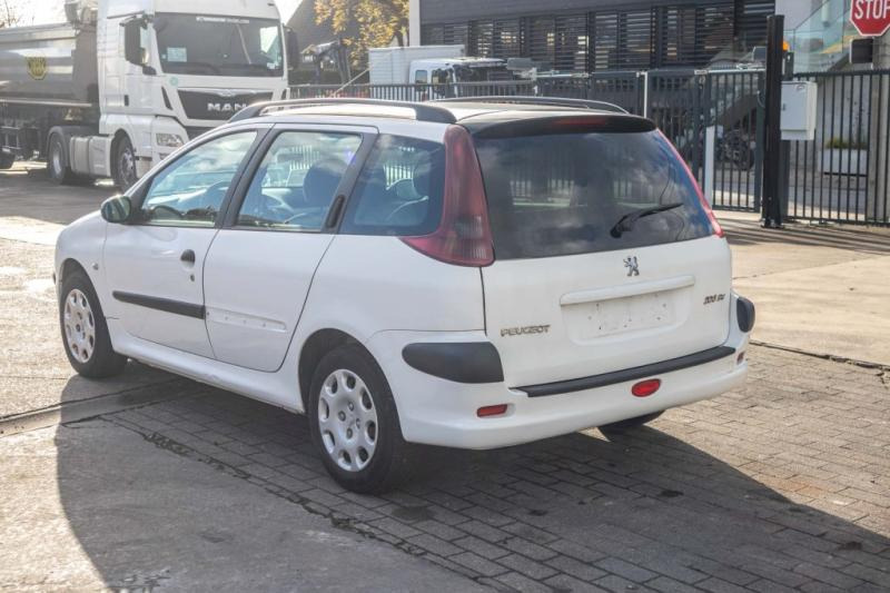 Peugeot 206 SW - Car: picture 4 Peugeot 206 SW - Car: picture 4