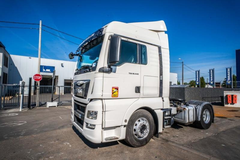 MAN TGX 18.440 + VOITH - Tractor unit: picture 1 MAN TGX 18.440 + VOITH - Tractor unit: picture 1