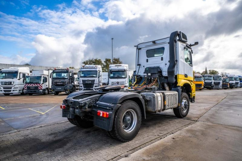 Mercedes AROCS 2045 AS (cardan ) - Tractor unit: picture 4 Mercedes AROCS 2045 AS (cardan ) - Tractor unit: picture 4