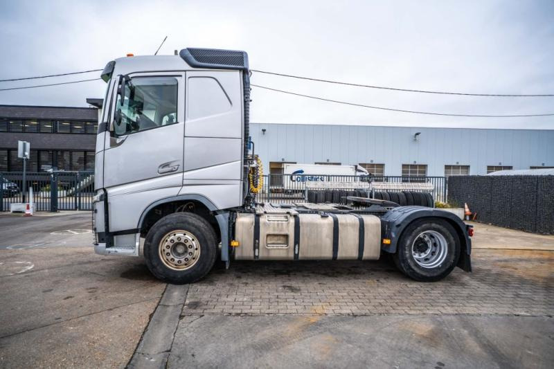 Volvo FH 460 +KIPHYDR. - Tractor unit: picture 2 Volvo FH 460 +KIPHYDR. - Tractor unit: picture 2