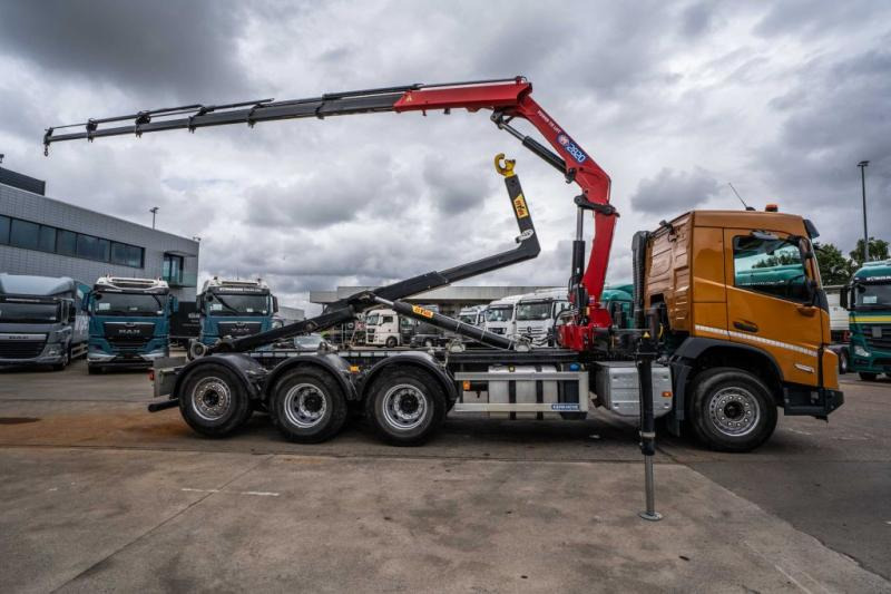 Volvo FMX 430-8x4+HMF 2820/6xhydr. - Hook lift truck, Crane truck: picture 3 Volvo FMX 430-8x4+HMF 2820/6xhydr. - Hook lift truck, Crane truck: picture 3