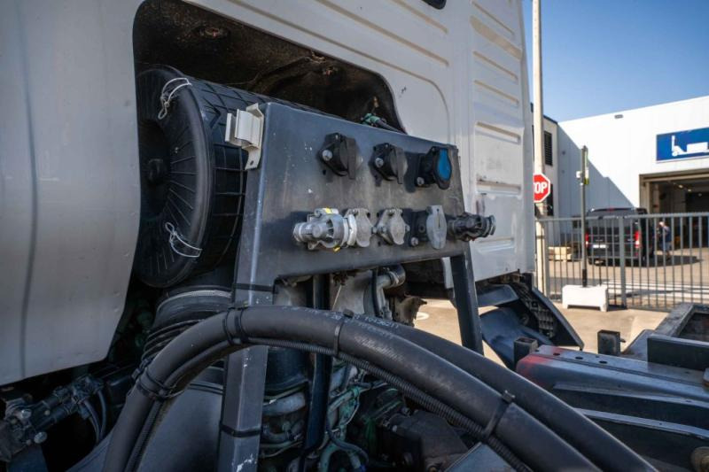 Hook lift truck Volvo FMX 500 - HIAB XR21S (+tractor): picture 8