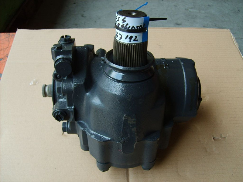 Mercedes-Benz LS8 A6464602000/70 / 646460200/6464600400/646460040080 - Steering gear for Truck: picture 3 Mercedes-Benz LS8 A6464602000/70 / 646460200/6464600400/646460040080 - Steering gear for Truck: picture 3