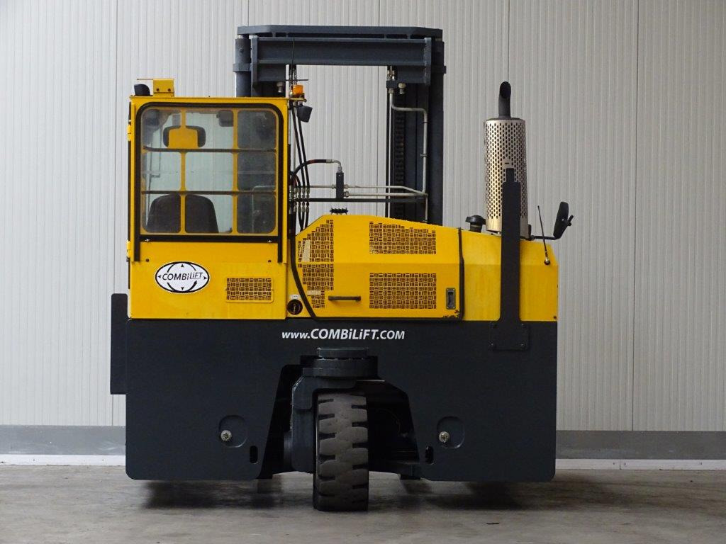 Combilift C8000 - TRIPLEX - 4-way reach truck: picture 5 Combilift C8000 - TRIPLEX - 4-way reach truck: picture 5