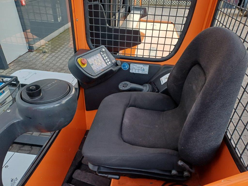 Hubtex MQ40 - TRIPLEX - 4-way reach truck: picture 5 Hubtex MQ40 - TRIPLEX - 4-way reach truck: picture 5