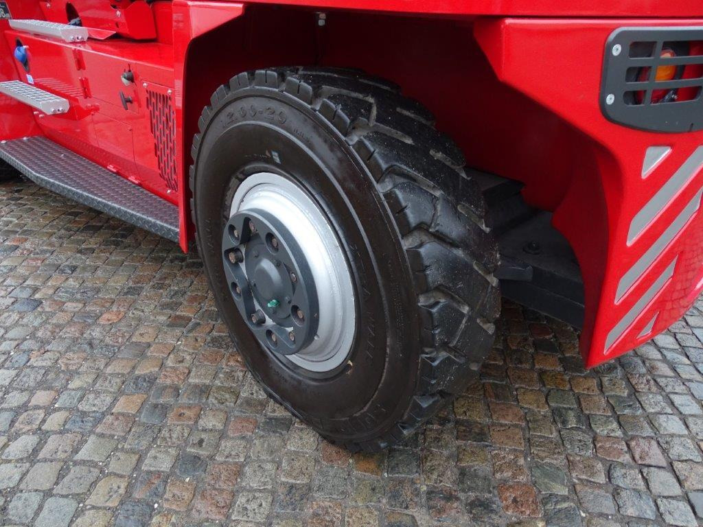 Kalmar DCG150-12 - Diesel forklift: picture 2 Kalmar DCG150-12 - Diesel forklift: picture 2