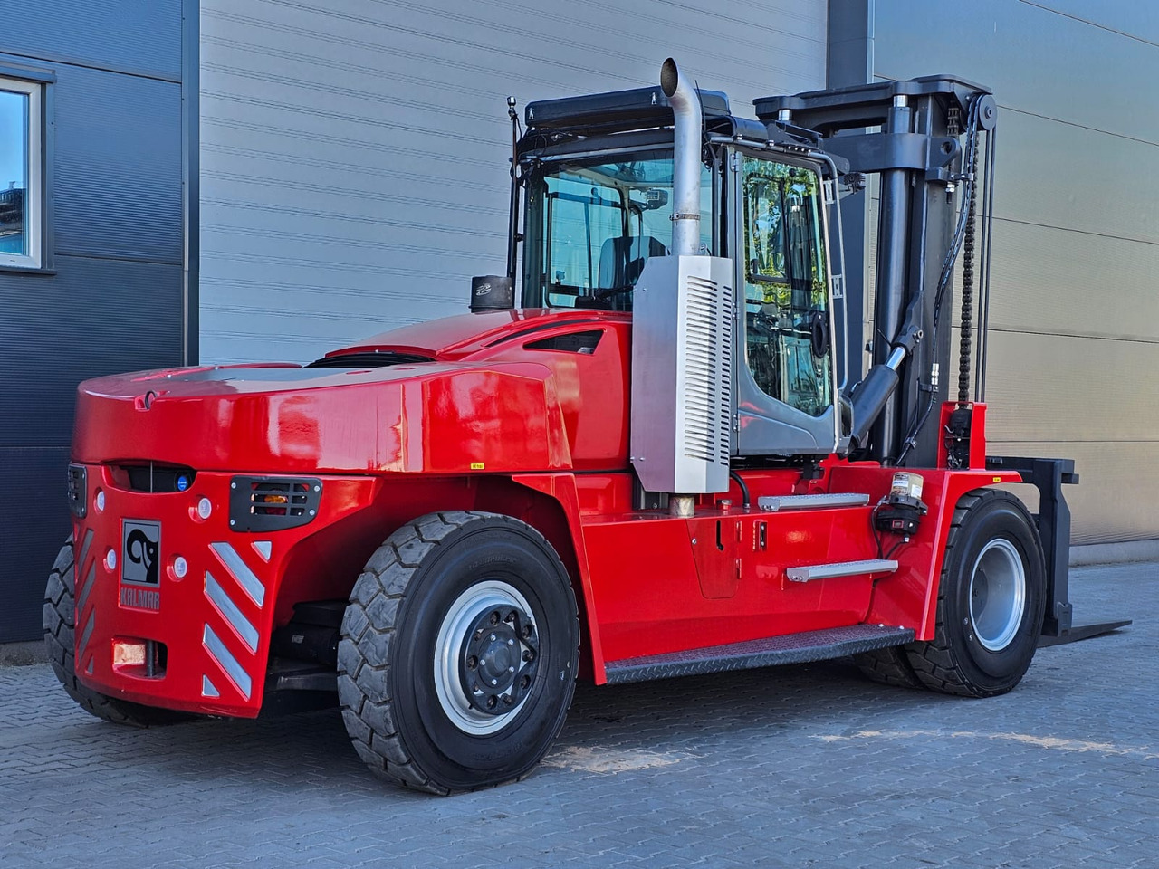 Kalmar DCG160-12 - Diesel forklift: picture 5 Kalmar DCG160-12 - Diesel forklift: picture 5