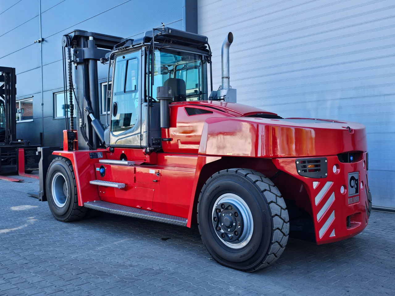 Kalmar DCG160-12 - Diesel forklift: picture 4 Kalmar DCG160-12 - Diesel forklift: picture 4
