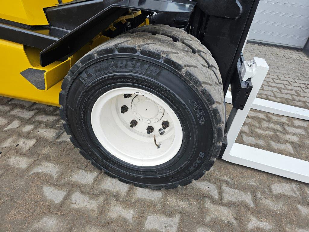 Yale GDP40LF - Diesel forklift: picture 2 Yale GDP40LF - Diesel forklift: picture 2