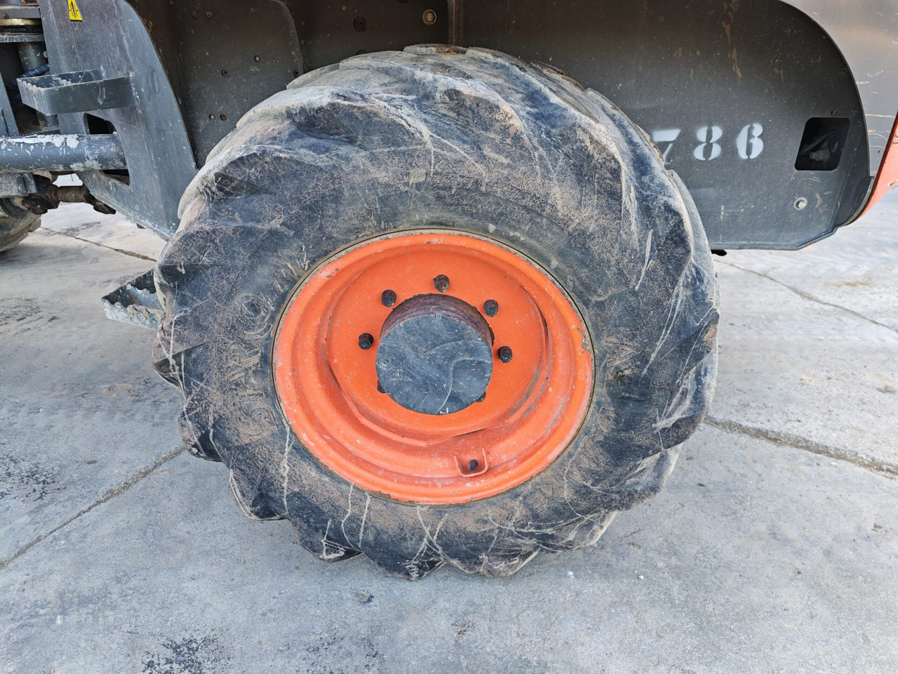 Lease a  AUSA D600APG AUSA D600APG: picture 14