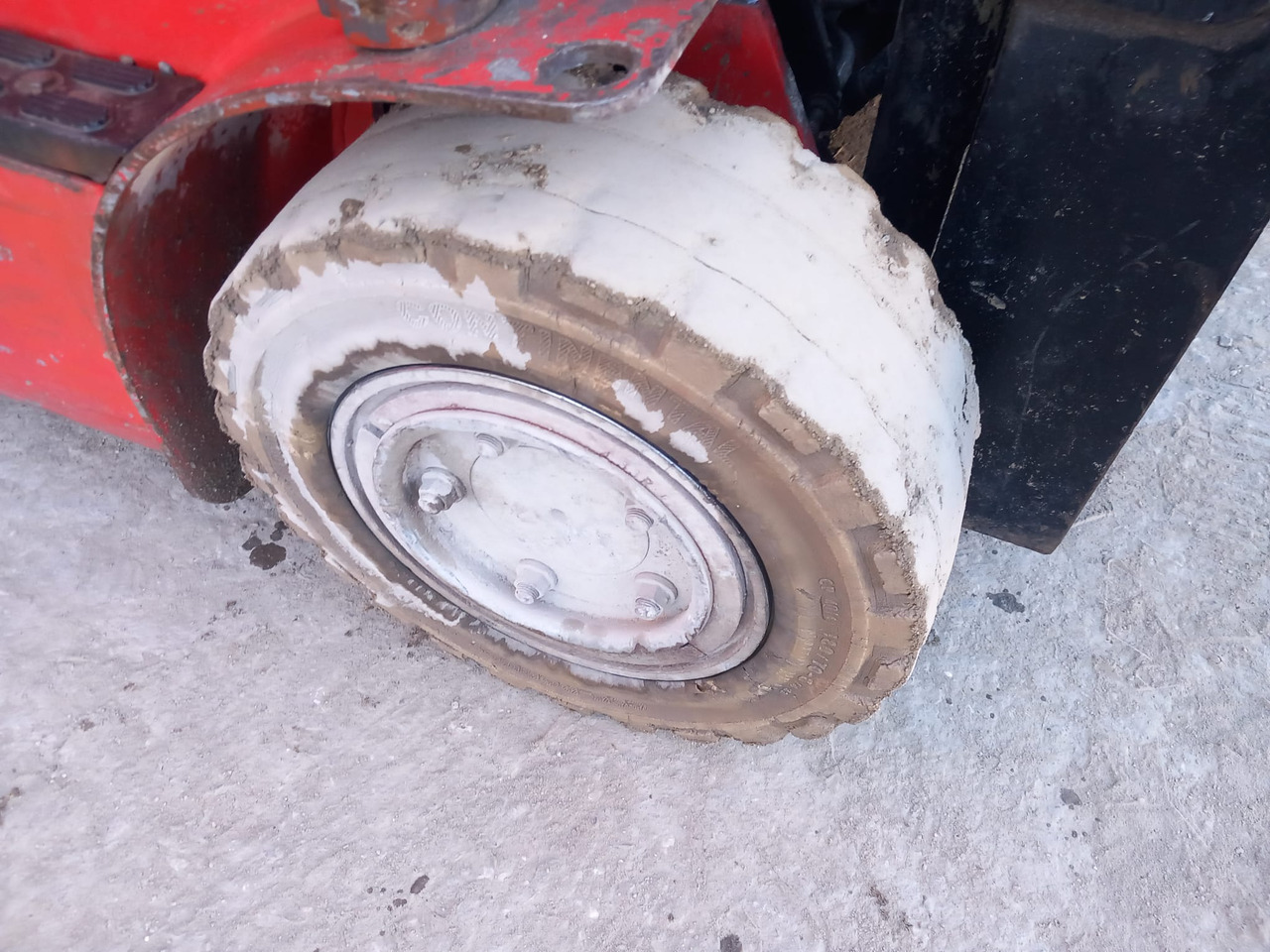 Lease a MANITOU ME318 48V MANITOU ME318 48V: picture 9 Lease a MANITOU ME318 48V MANITOU ME318 48V: picture 9