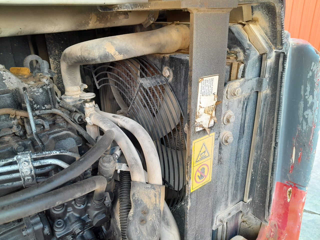 Mini excavator TAKEUCHI TB250: picture 9