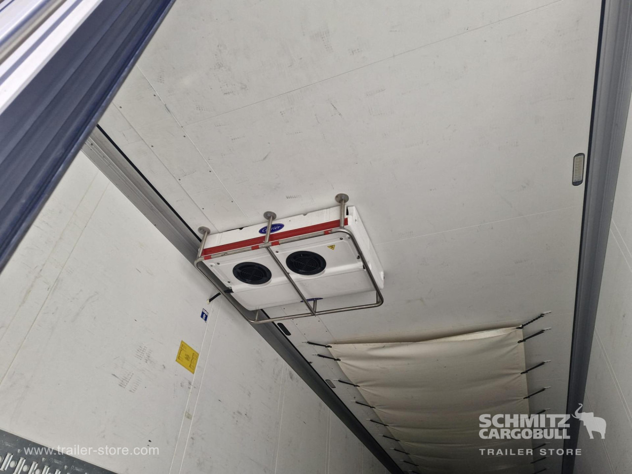 SCHMITZ Reefer Standard - Isothermal semi-trailer: picture 2 SCHMITZ Reefer Standard - Isothermal semi-trailer: picture 2