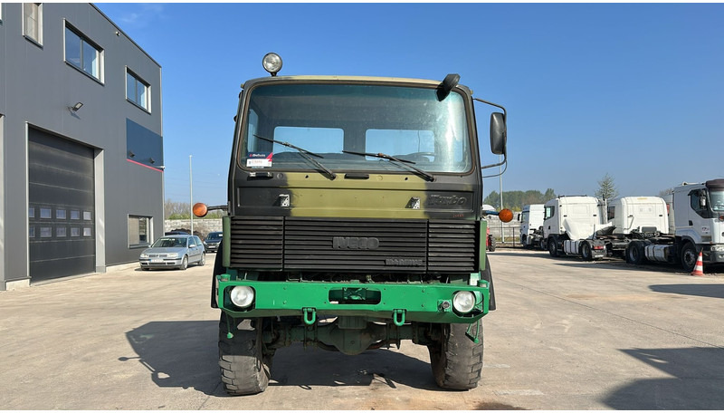 Iveco Magirus 110 - 16 (4X4 / 57000 KM / LAMES / GRAND PONT / 6 CYLINDRES EN LIGNE !! / MANUAL PUMP) - Cab chassis truck: picture 2 Iveco Magirus 110 - 16 (4X4 / 57000 KM / LAMES / GRAND PONT / 6 CYLINDRES EN LIGNE !! / MANUAL PUMP) - Cab chassis truck: picture 2