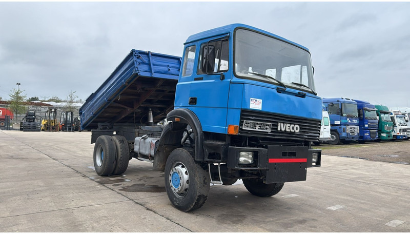 Iveco Magirus 170 - 23 (GRAND PONT / LAMES / PARFAIT ETAT / 4x4) - Tipper: picture 3 Iveco Magirus 170 - 23 (GRAND PONT / LAMES / PARFAIT ETAT / 4x4) - Tipper: picture 3