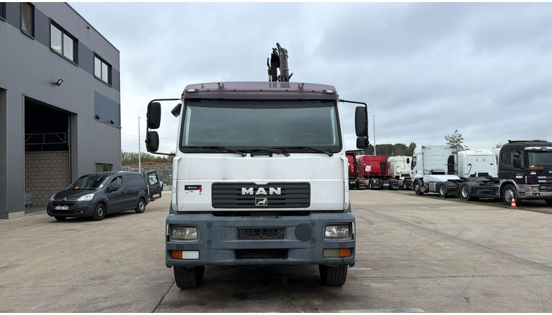 MAN LE 250 (MANUAL PUMP / MANUAL GEARBOX / TIPPER + CRANE / GOOD CONDITION) - Tipper, Crane truck: picture 2 MAN LE 250 (MANUAL PUMP / MANUAL GEARBOX / TIPPER + CRANE / GOOD CONDITION) - Tipper, Crane truck: picture 2